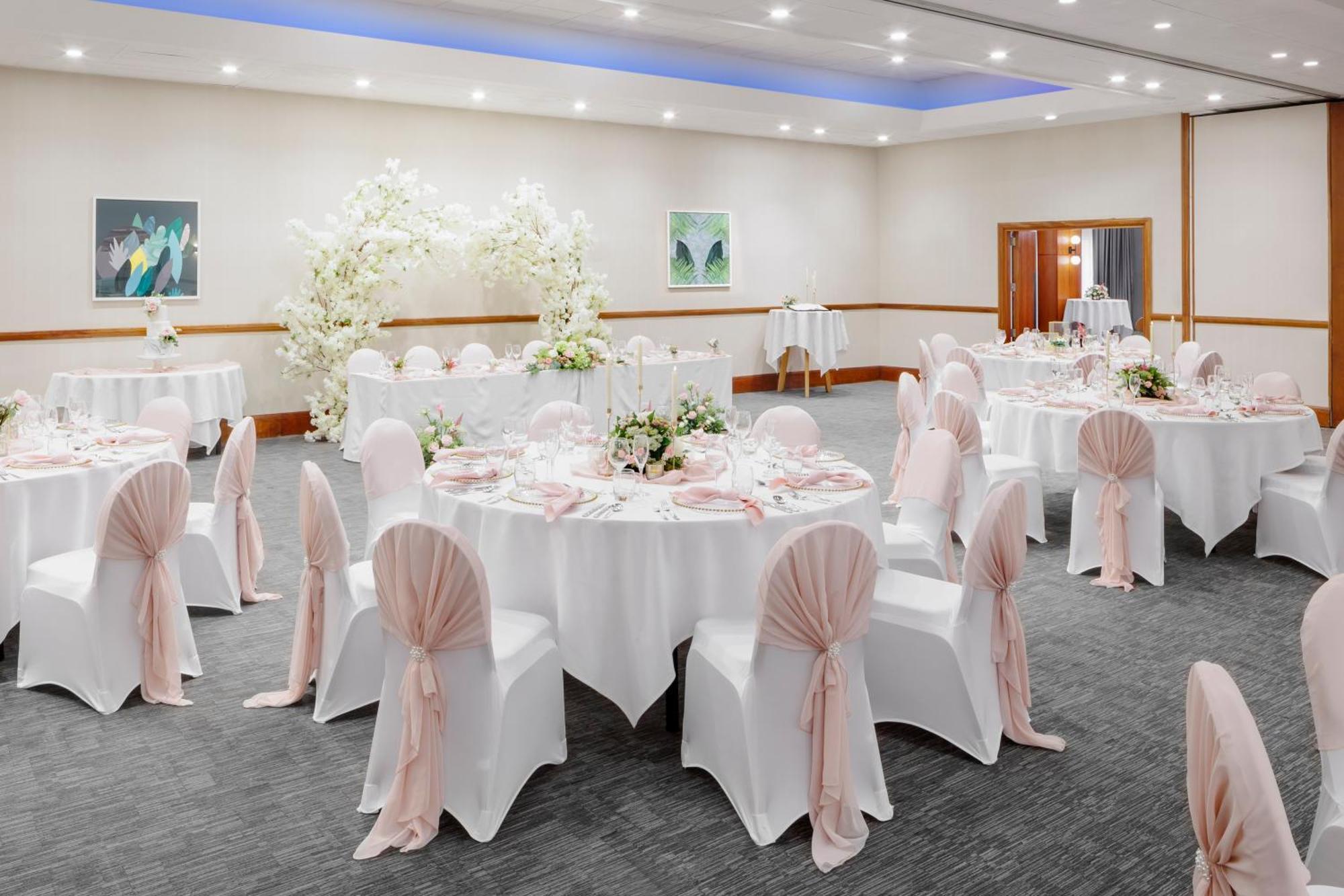 Holiday Inn Leicester City By Ihg Екстериор снимка